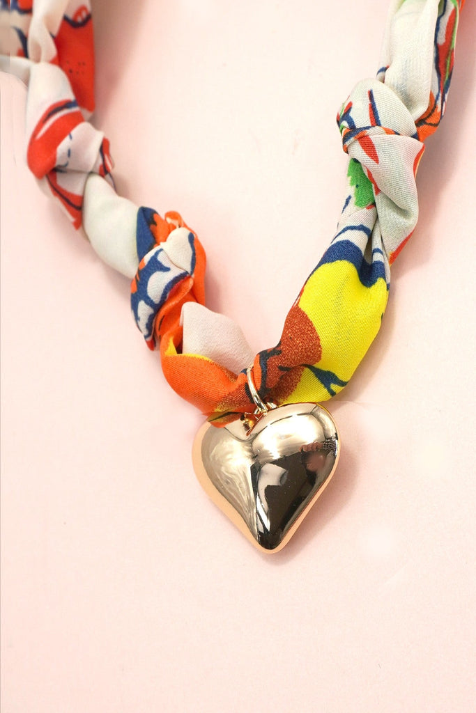 HANDMADE SCARF NECKLACE - HEART | 80N91791