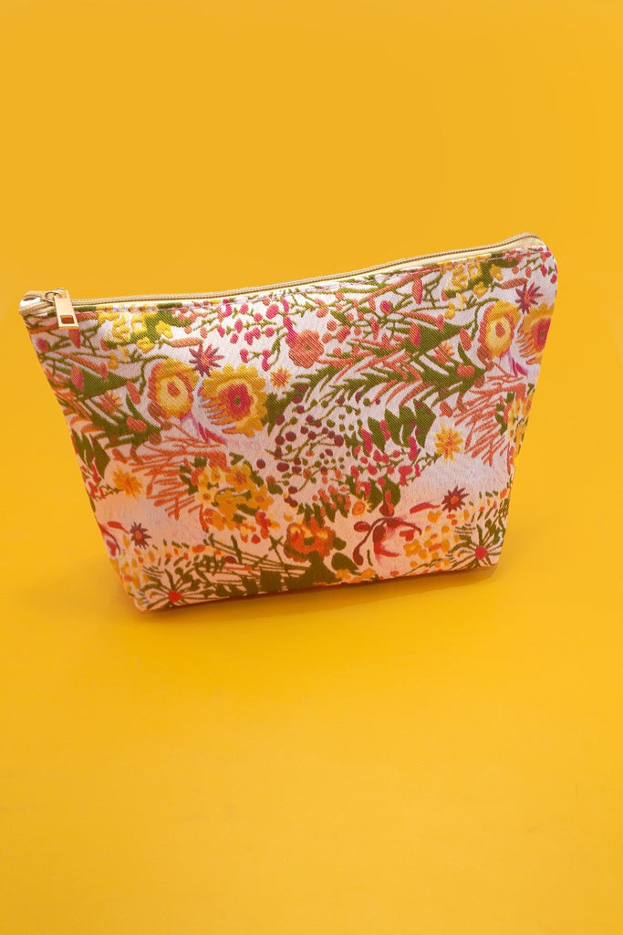 TRAVEL EMBROIDERY FLORAL COSMETIC MAKEUP POUCH | 40P570