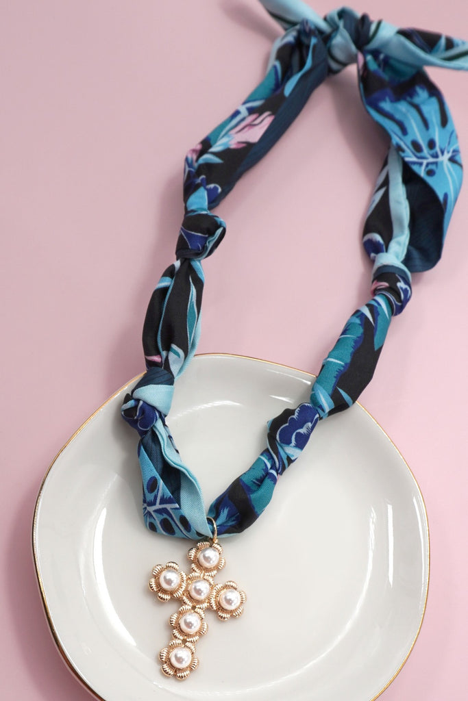 HANDMADE SCARF NECKLACE - HEART | 80N91790