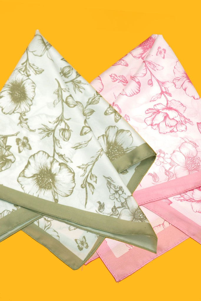 PETITE FLOWER PRINT SILKY FEELING BANDANA SCARF | 40SC662