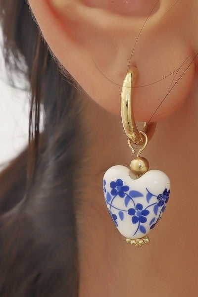 BLUE CERAMIC PORCELAIN GOLD PEARL DROP EARRINGS | 40E391