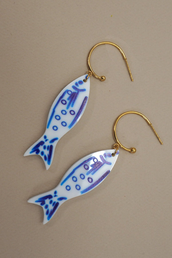 18K STAINLESS STEEL TARNISH FREE FISH EARRINGS | 40E393