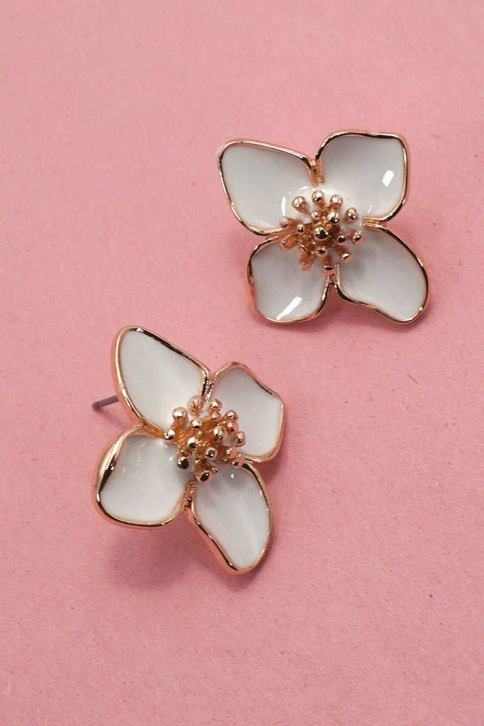 EPOXY WHITE ON GOLD FLOWER STUD EARRINGS | 80E6983