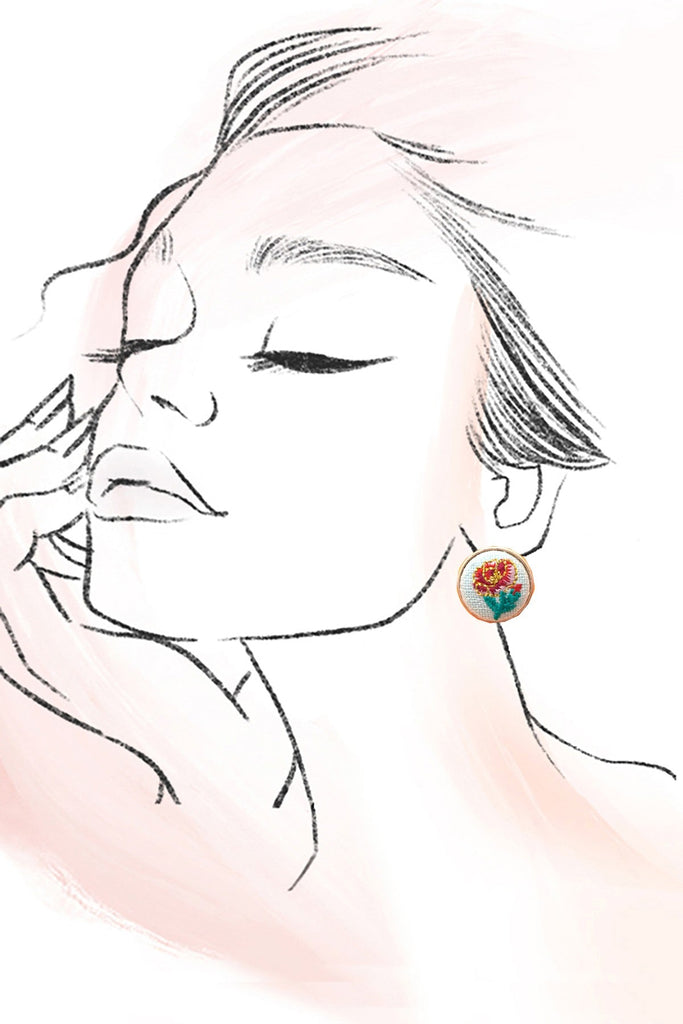 EMBROIDERY FLORAL GOLD EDGE STUD EARRINGS | 80E61042