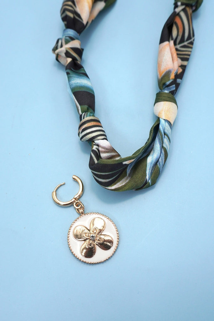 Handcrafted Scarf Interchangeable Charm Necklace | 80N92095