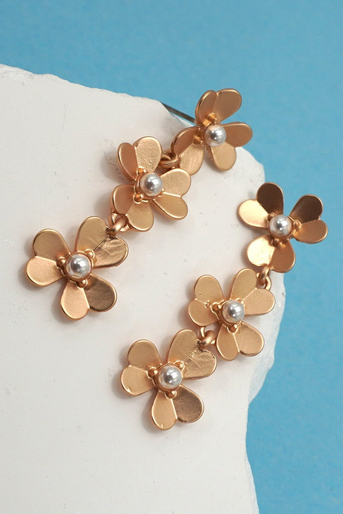 MATTE GOLD FLOWER CASCADE DROP EARRINGS | 80E61108