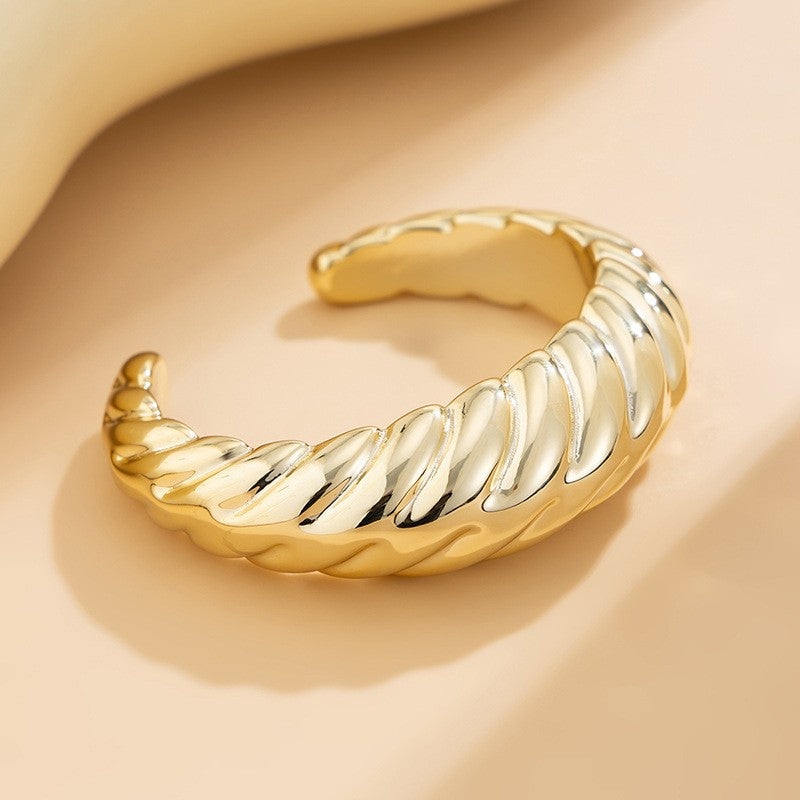 LUXURY IRREGULAR SHAPE CUFF BANGLE | 40B5187