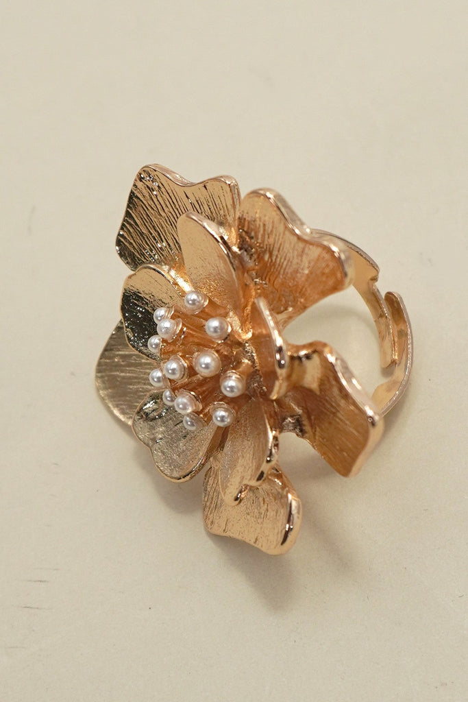 ADJUSTABLE GOLD FLORAL STATEMENT RING | 80R063