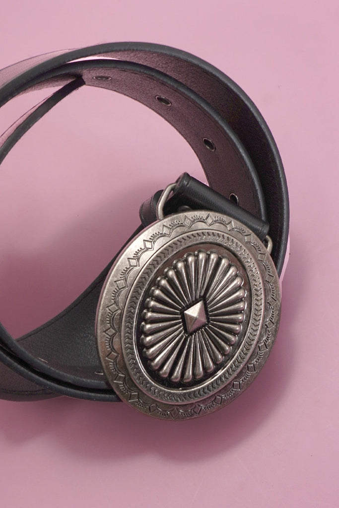 WESTERN OVAL BUCKLE FASHION LEATHER BELT | 40BT655