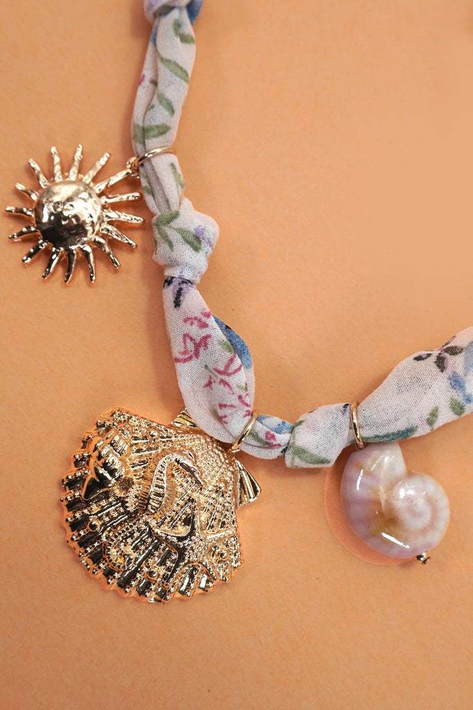 SCARF CHARM NECKLACE-SEASHELL SUN CERAMIC SHELL | 80N92319
