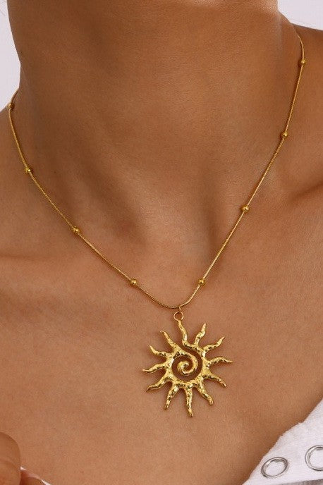 18K STAINLESS STEEL TARNISH FREE SUN NECKLACE | 40NK9572