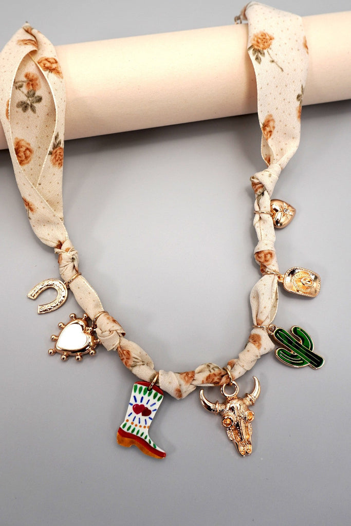 SCARF CHARM NECKLACE-BOOT CACTUS HAT HEART | 80N92365