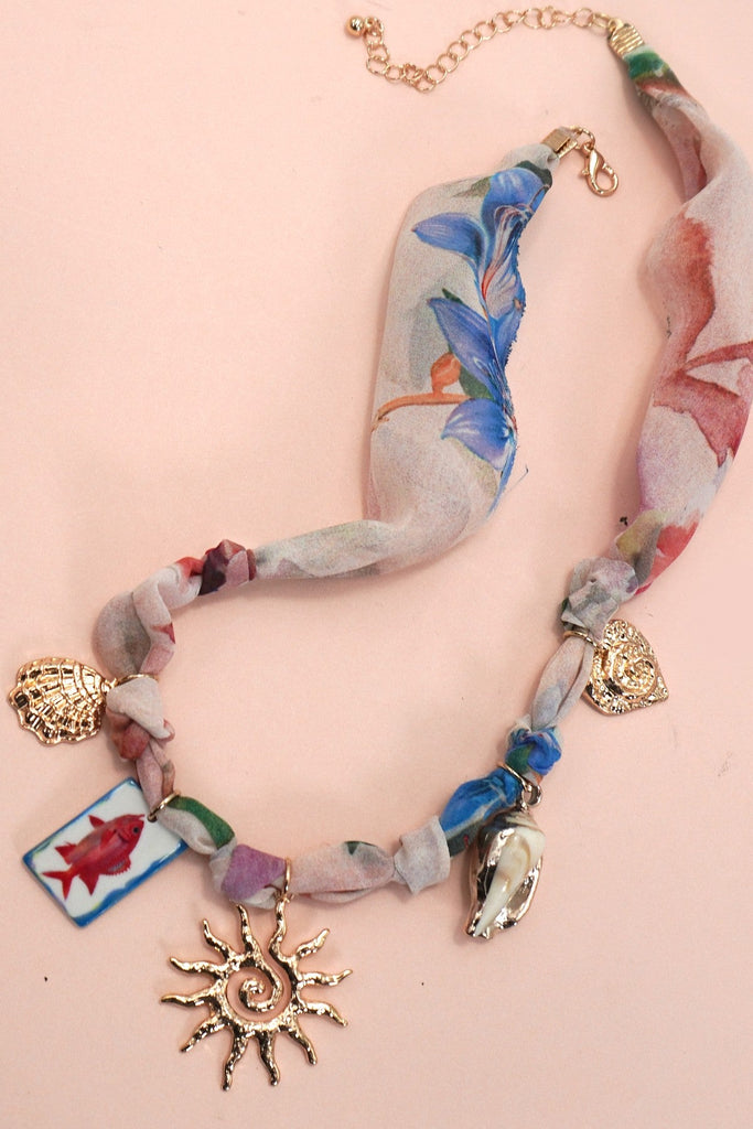 SCARF CHARM NECKLACE-FISH SUN CONCH SEASHELL | 80N92363