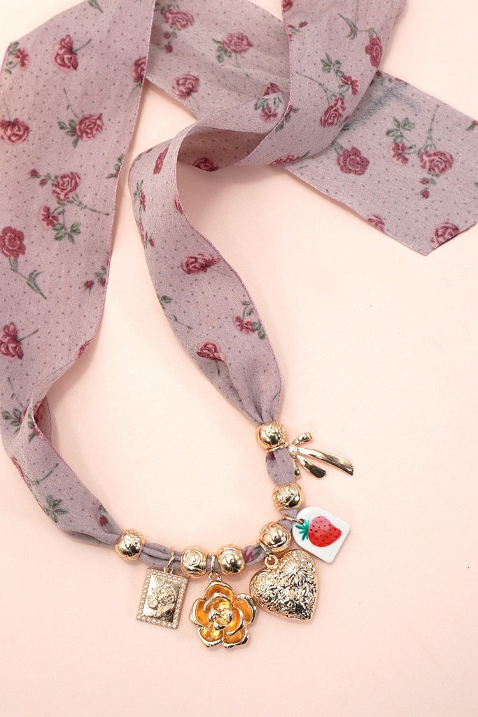 SCARF CHARM NECKLACE-FLOWER STRAWBERRY HEART BOW | 80N92366