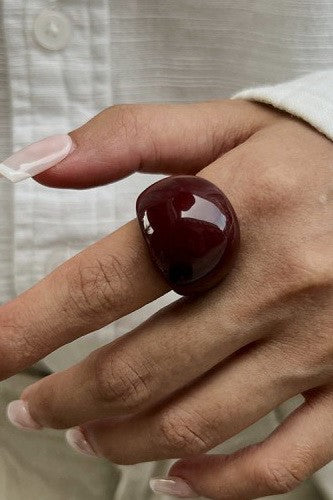 CHUNKY GLOSSY ACRYLIC RING STATEMENT RING | 40R133
