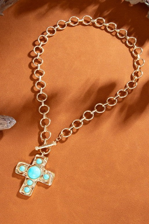 NOTABLE HAMMERED CROSS FRONT TOGGLE NECKLACE | 40NK9600