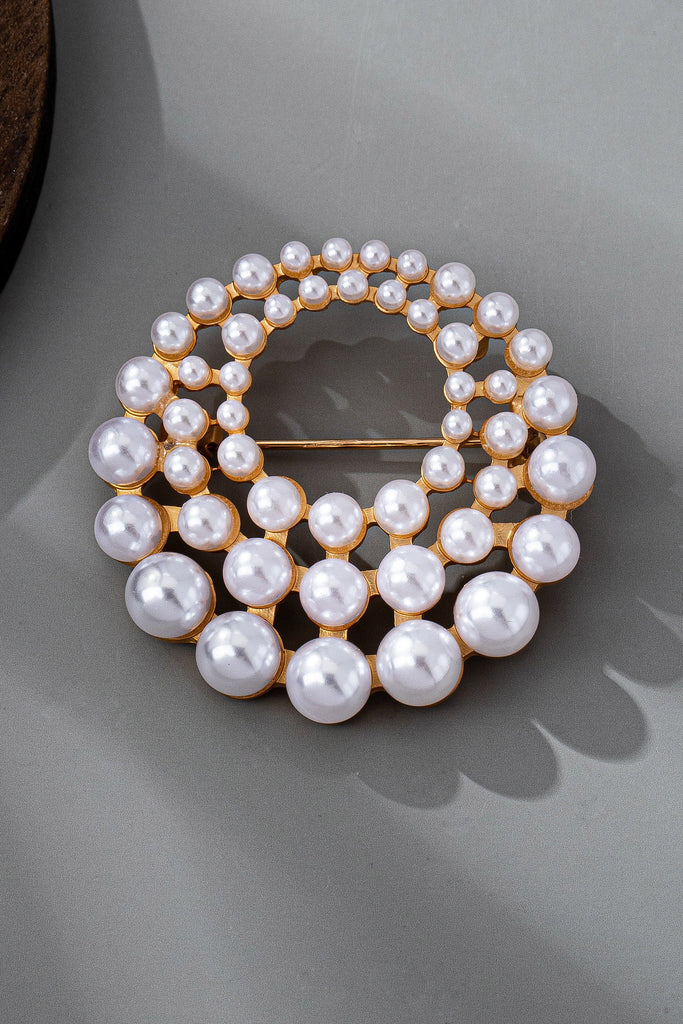 VINTAGE GRADUATED PEARL BROOCH PIN | 80BC056