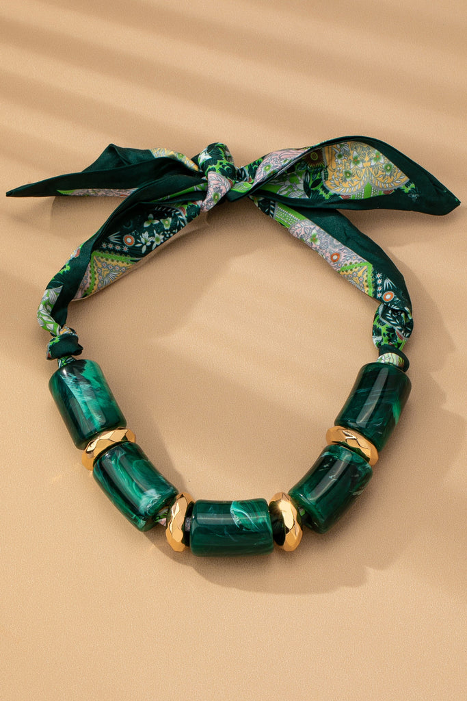 HANDMADE SCARF NECKLACE-CHUNKY MARBLE RESIN | 80N92488