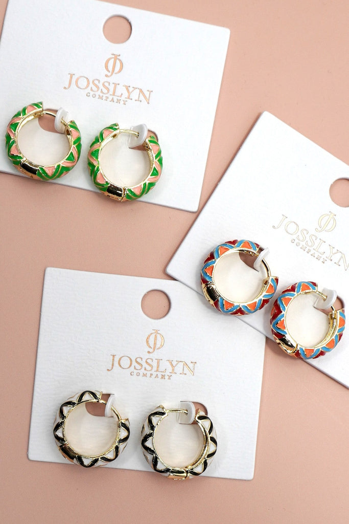 VINTAGE CLOISONNE AZTEC HUGGIE HOOP EARRINGS | 40E429