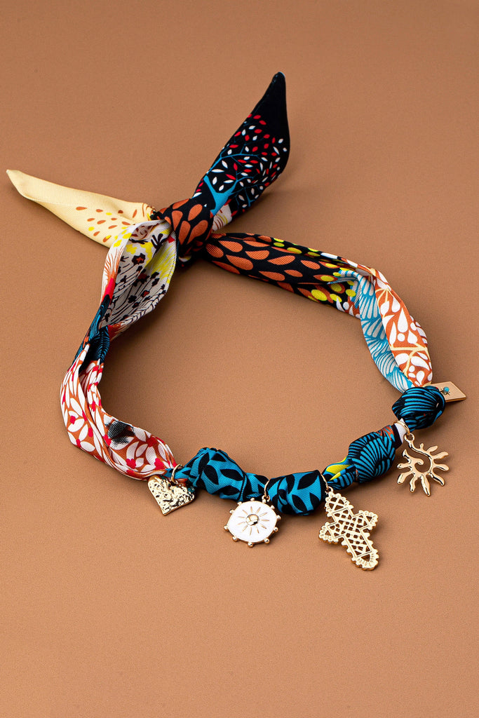 HANDMADE ANIMAL DESIGN SCARF NECKLACE-CROSS  HEART | 80N92491