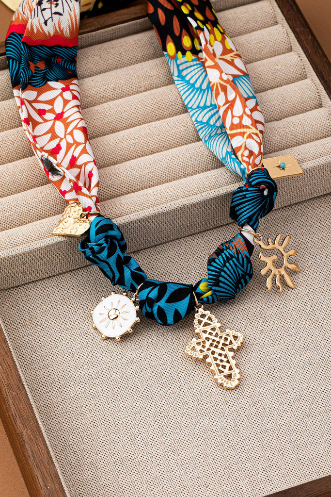 HANDMADE ANIMAL DESIGN SCARF NECKLACE-CROSS  HEART | 80N92491