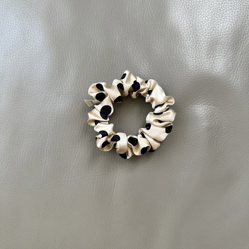 POLKA DOT SCRUNCHIES SET OF 5 | 40S743