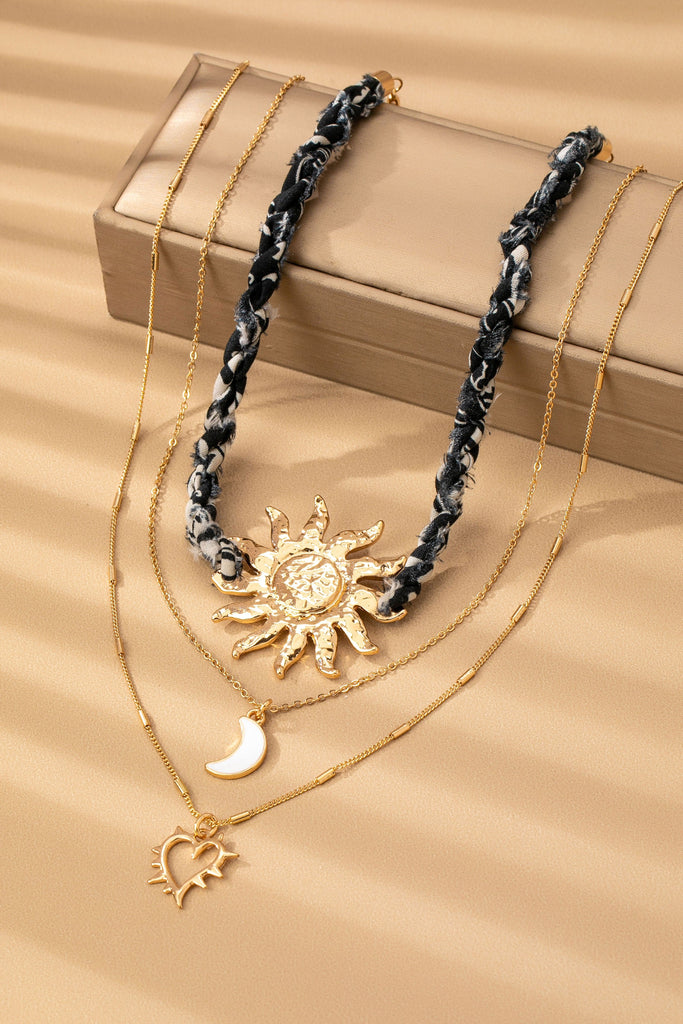 CHARM NECKLACE-TRIPLE LAYER SUNBLAST HEART | 80N92522