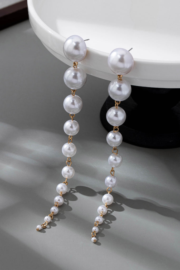 LONG STATEMENT LINEAR PEARL DROP EARRINGS | 80E61438