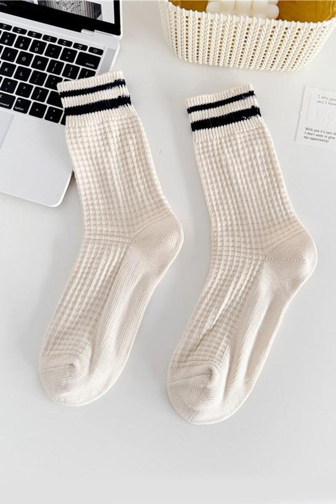WOMAN BREATHABLE WAFFLE STRIPE COTTON SOCKS | 40S02073