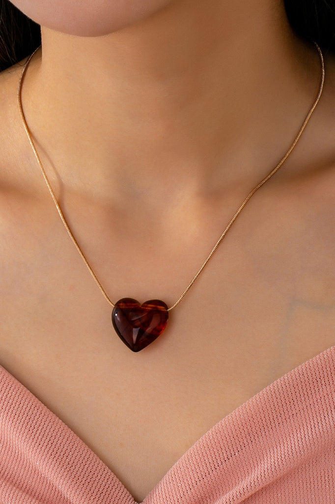 TORTOISE HEART CHARM PENDANT NECKLACE | 80N92602