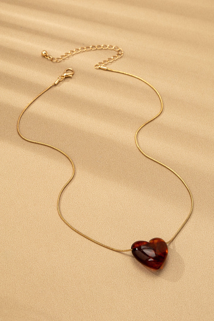 TORTOISE HEART CHARM PENDANT NECKLACE | 80N92602