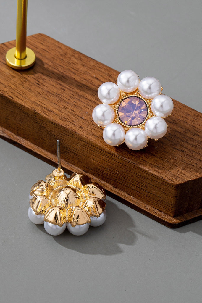 LIGHT ROSE CLUSTER PEARL STUD EARRING | 80E61534