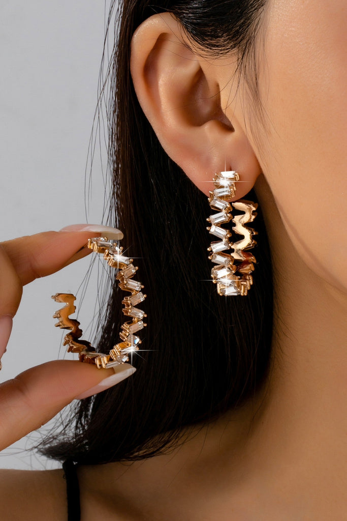 Baguette Crystal Zigzag Gold Hoop Earrings | 80E61639