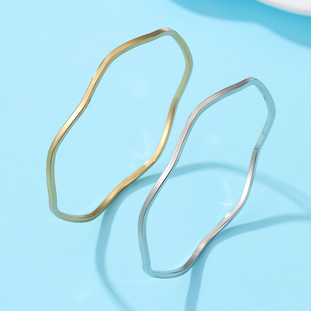 18K NON-TARNISH WATERPROOF STAINLESS STEEL BANGLE | 40B5237