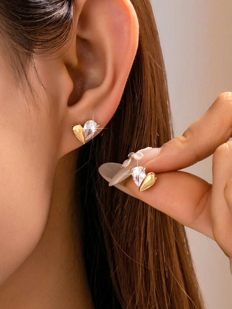 Heart-Shaped Crystal Stud Earrings | 80E61918
