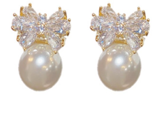 Pearl & Crystal Bow Drop Earrings | 40E483