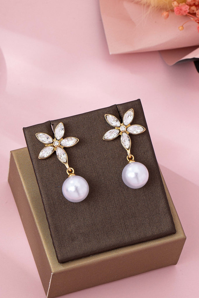Glass Crystal Star-Flower & Round Pearl Earrings | 80E62000