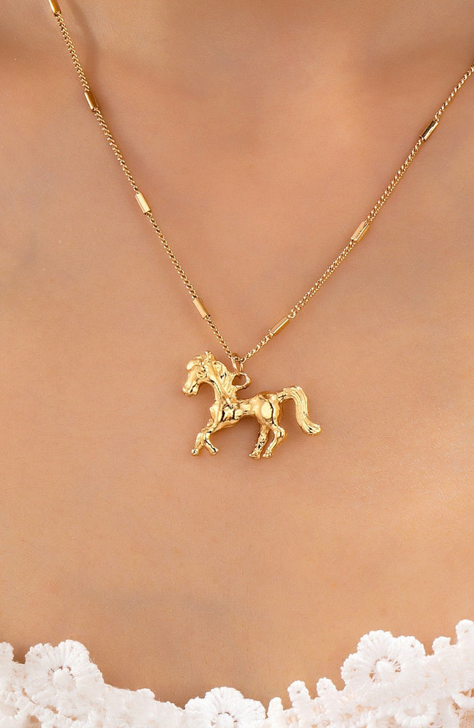 Gold-Tone Horse Pendant Necklace | 80N93007