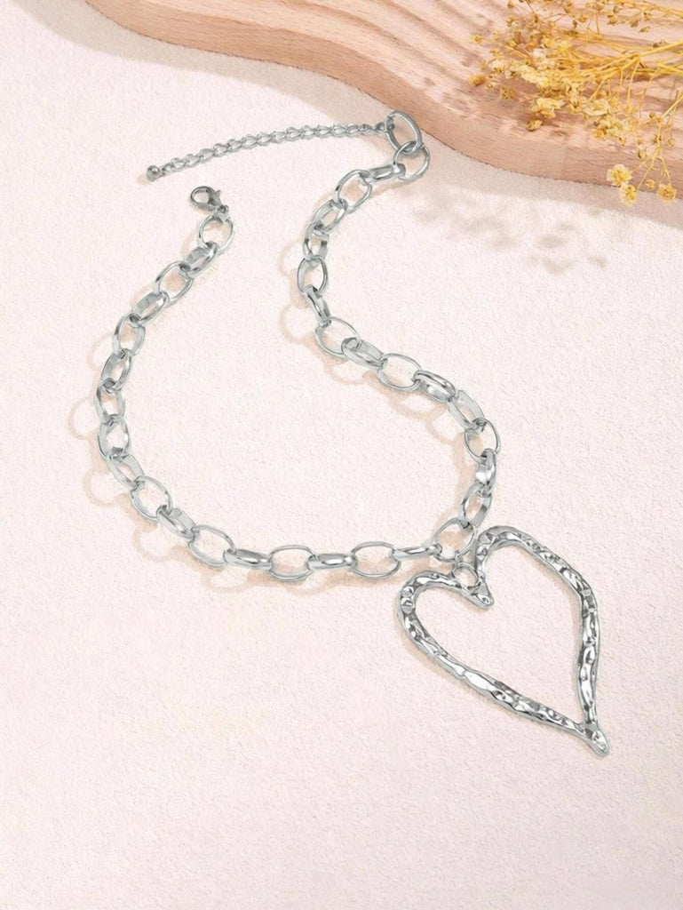 Statement Hammered Open Heart Necklace | 40NK9698