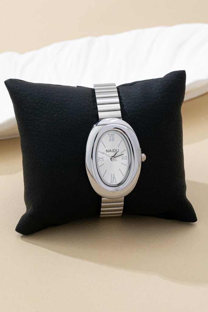VINTAGE OVAL DIAL TIER METALLIC BAND BRACELET WATCH | 80W004