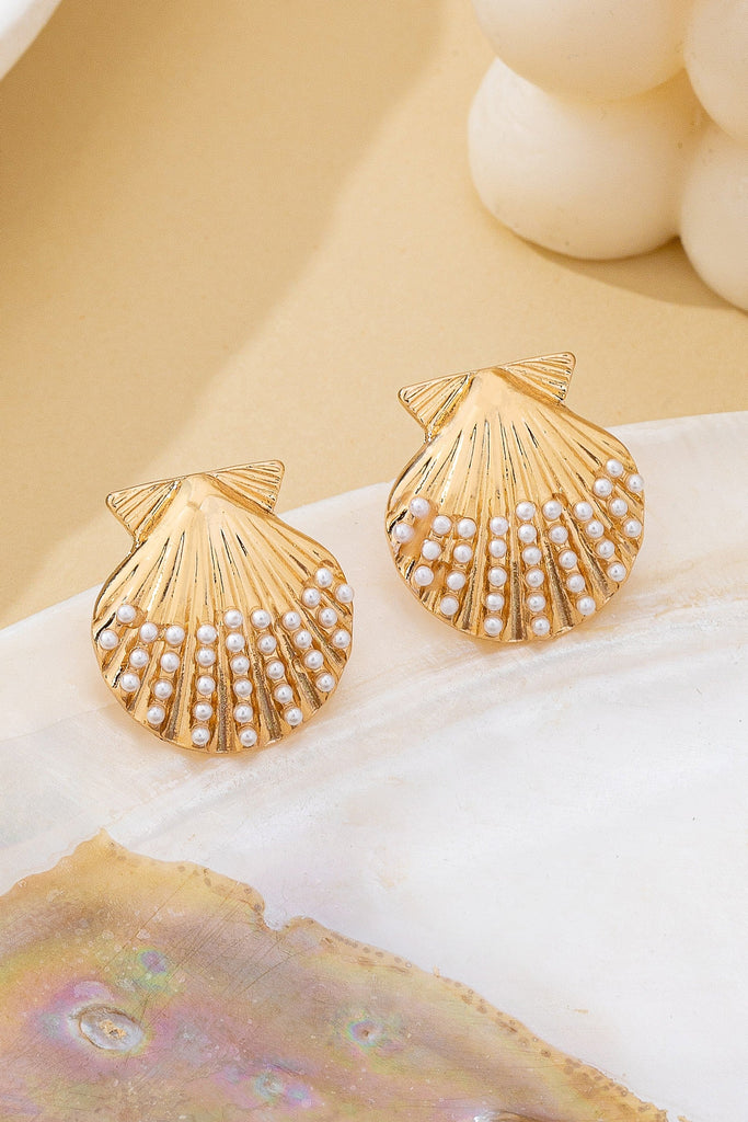 Scalloped Shell Pearl Stud Earrings | 80E62126