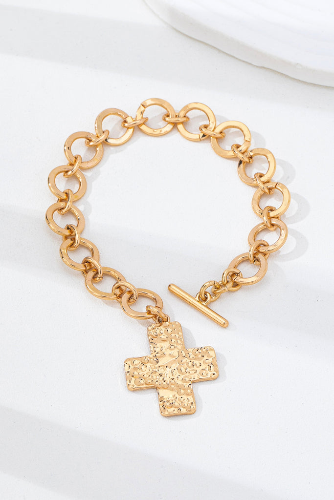 Hammered Cross Toggle Bracelet | 80B1738