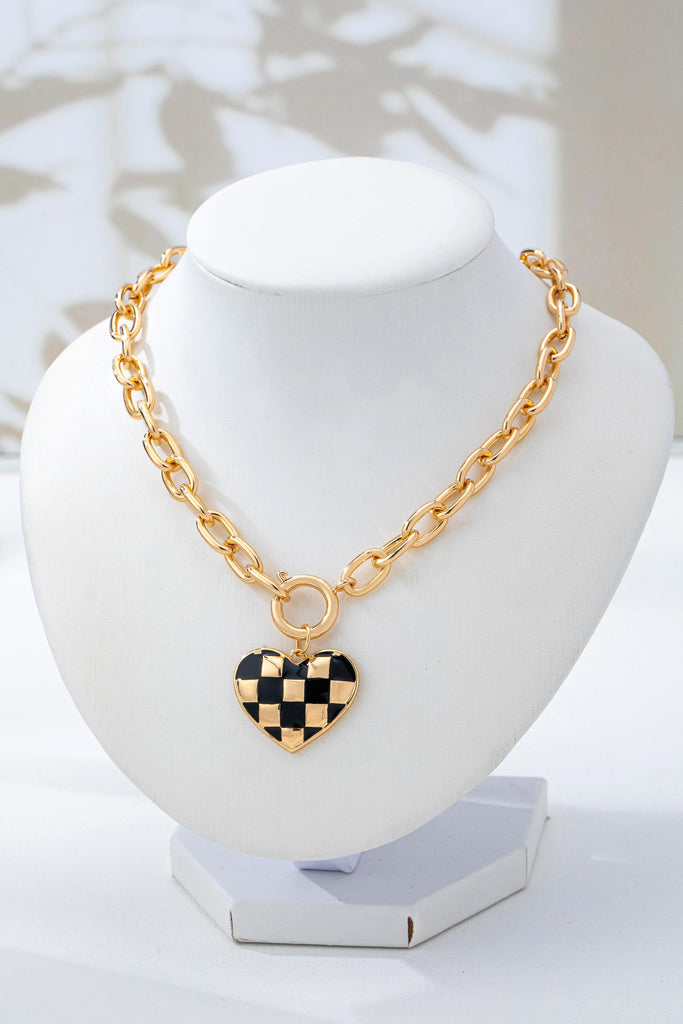 Checkered Heart Toggle Necklace | 80N93046