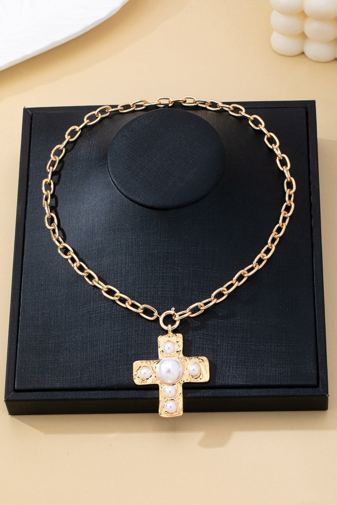 Hammered Cross Pearl Necklace | 80N93048