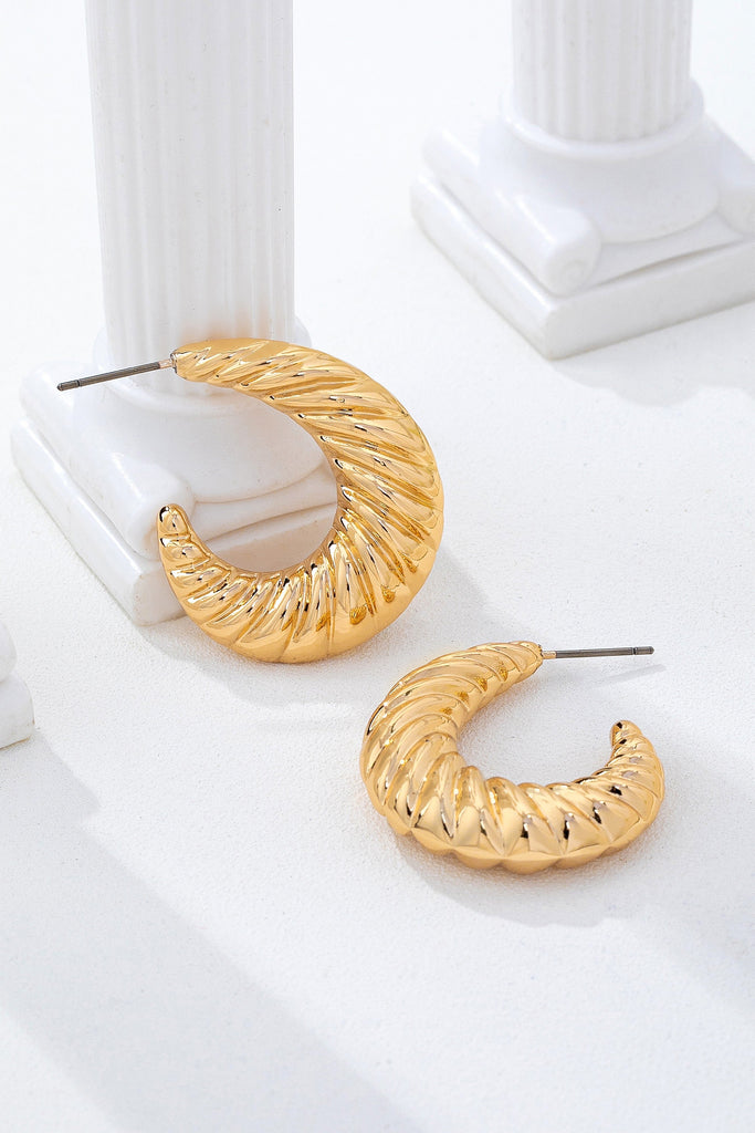Vintage-Inspired Gold-Tone Ribbed Croissant Hoop Earrings | 80E62234