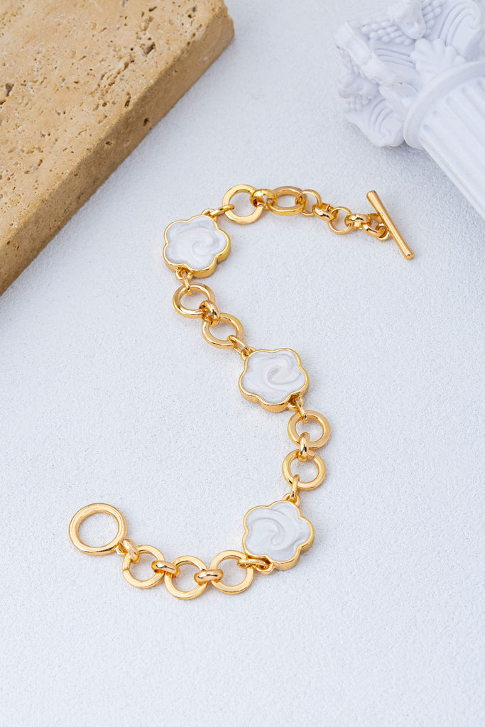 Enamel Quatrofoil Link Toggle Bracelet | 80B1801