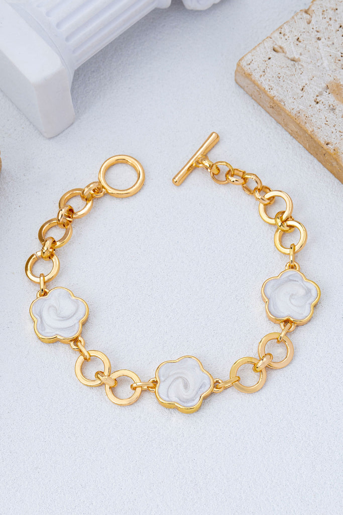 Enamel Quatrofoil Link Toggle Bracelet | 80B1801