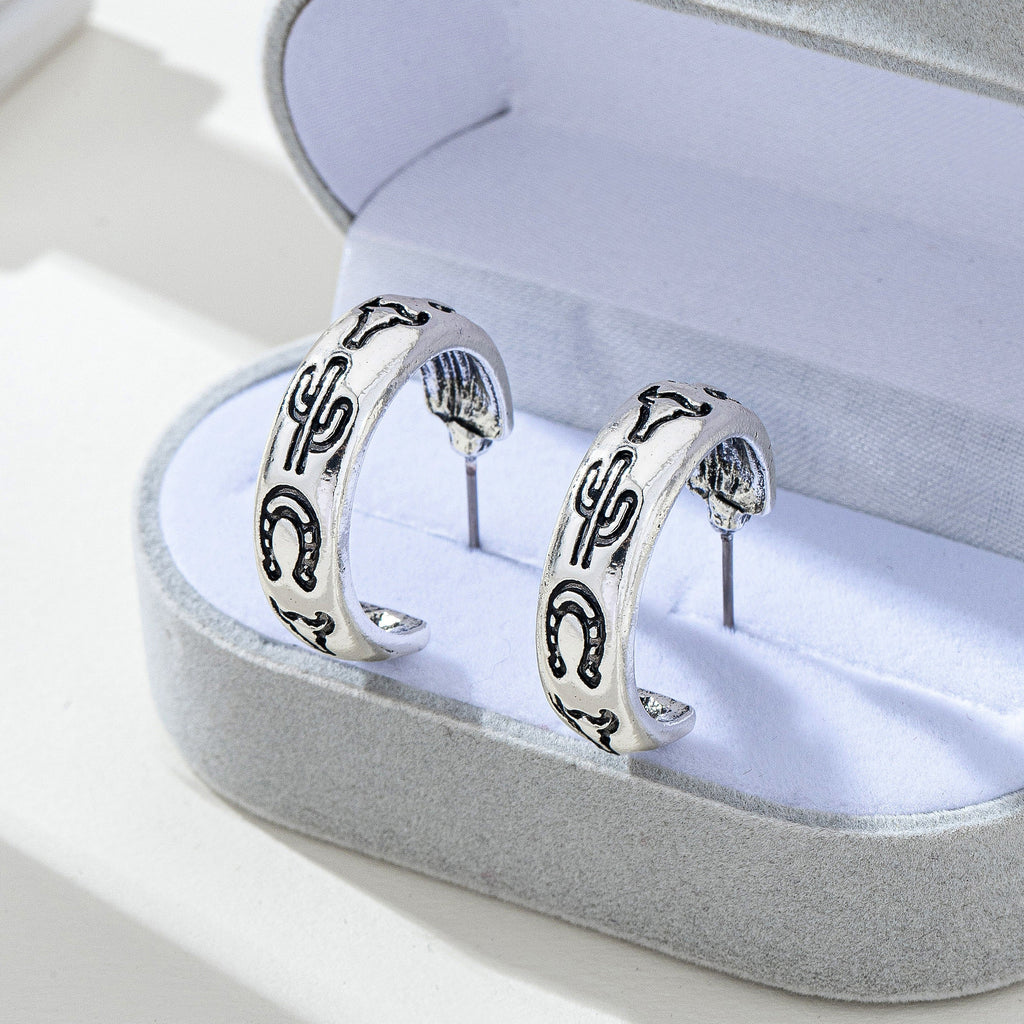 Cowgirl Engraved Silver Hoop Earrings | 80E62386
