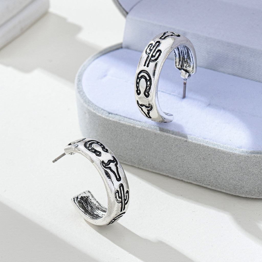 Cowgirl Engraved Silver Hoop Earrings | 80E62386