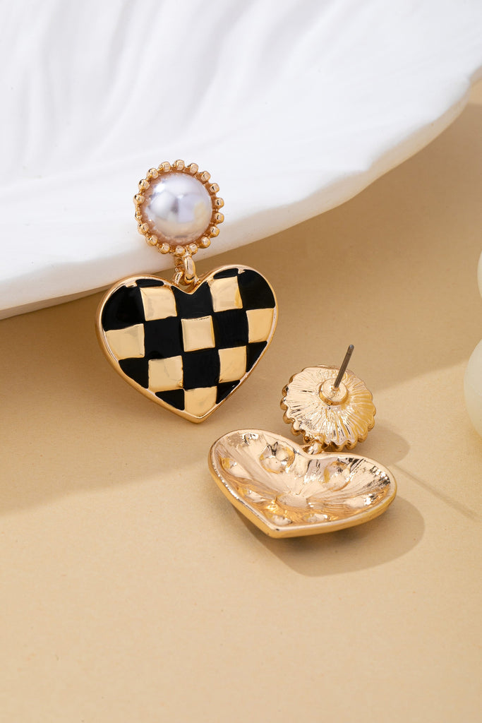 Vintage Style Checkerboard Heart Drop Earrings | 80E62593
